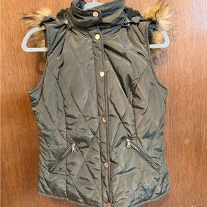 Quilted Olive Green Puffer Vest with Faux Fur Trim